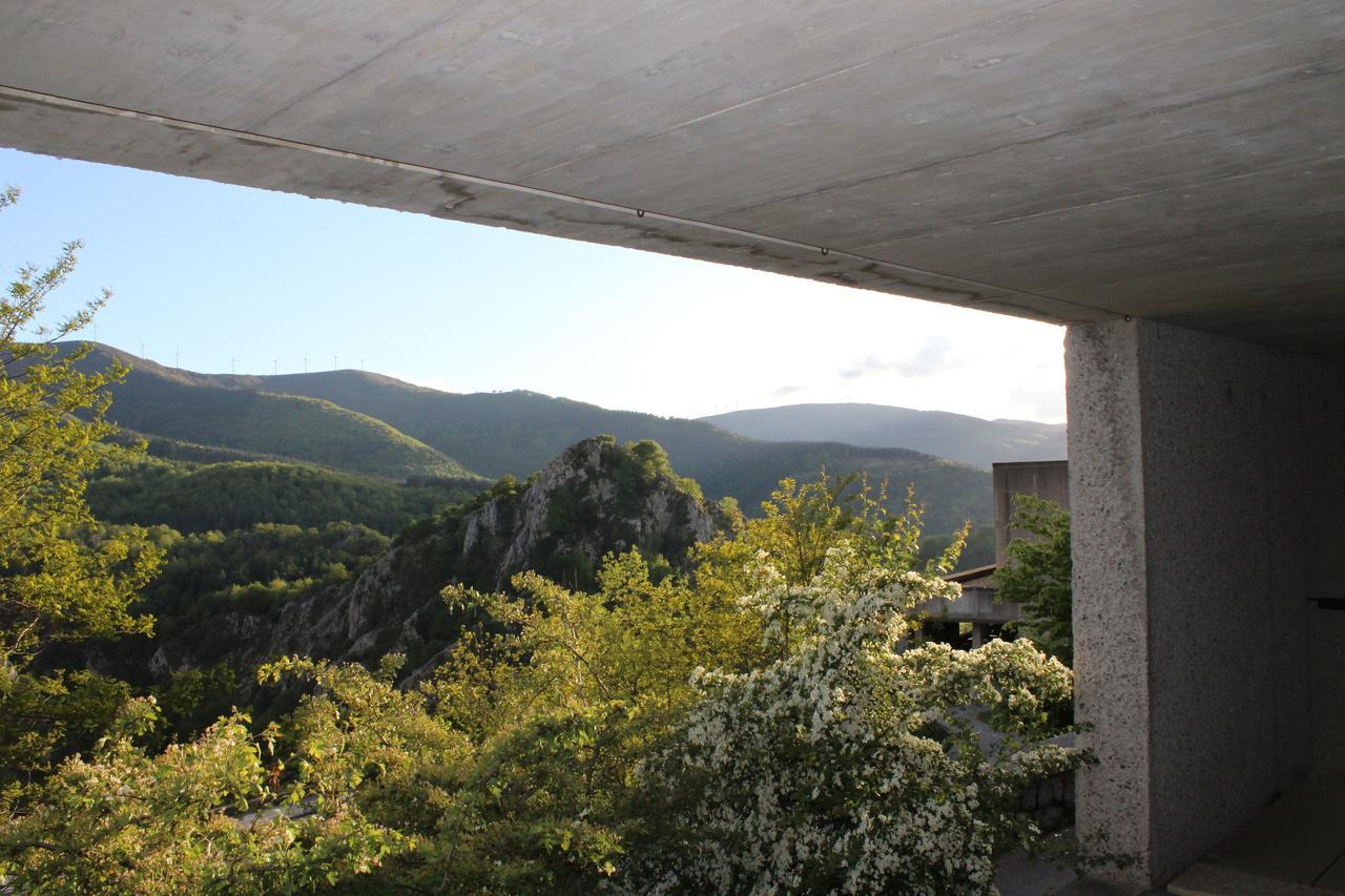 Arantzazu Aterpetxea Hostel Onate Bagian luar foto
